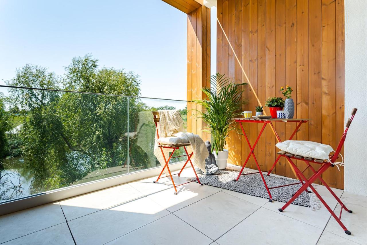Il Lago - Sunrise - Cozy Luxurious Smart Home By The Lake Voluntari المظهر الخارجي الصورة