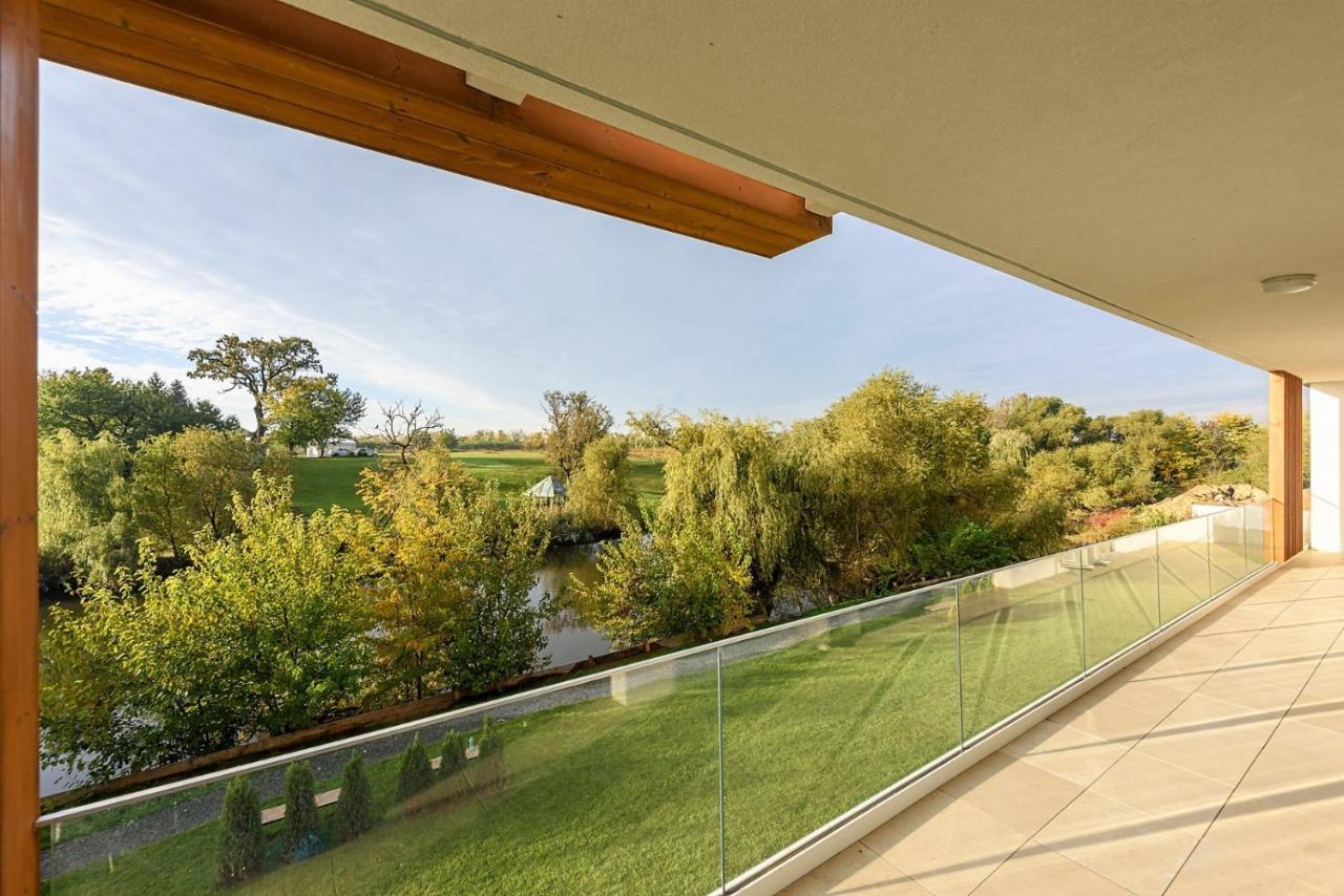 Il Lago - Sunrise - Cozy Luxurious Smart Home By The Lake Voluntari المظهر الخارجي الصورة